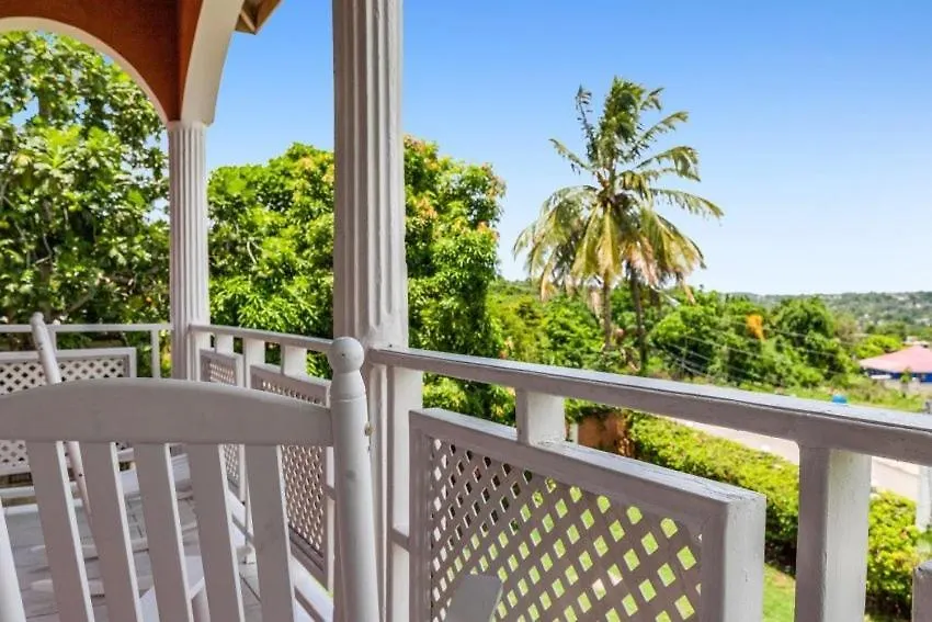 Yanceylargo Estate - Newly Renovated 7Br Beautiful Two-Story W Gorgeous Mountain View Villa Montego Bay Jamaica