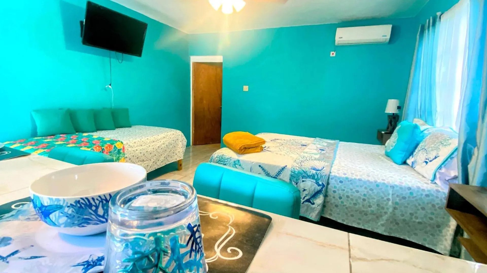 Yanceylargo Estate - Newly Renovated 7Br Beautiful Two-Story W Gorgeous Mountain View Villa Montego Bay