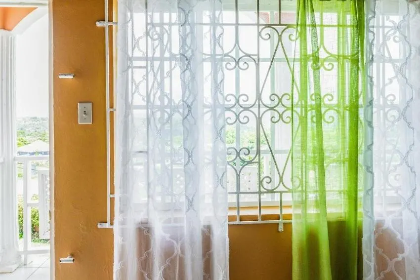 Yanceylargo Estate - Newly Renovated 7Br Beautiful Two-Story W Gorgeous Mountain View Villa Montego Bay